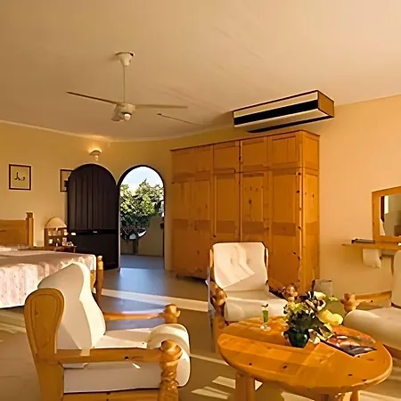 Cornucopia Hotel