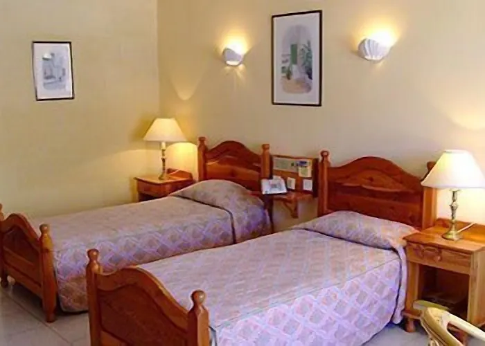 Ξενοδοχείο Cornucopia 4*